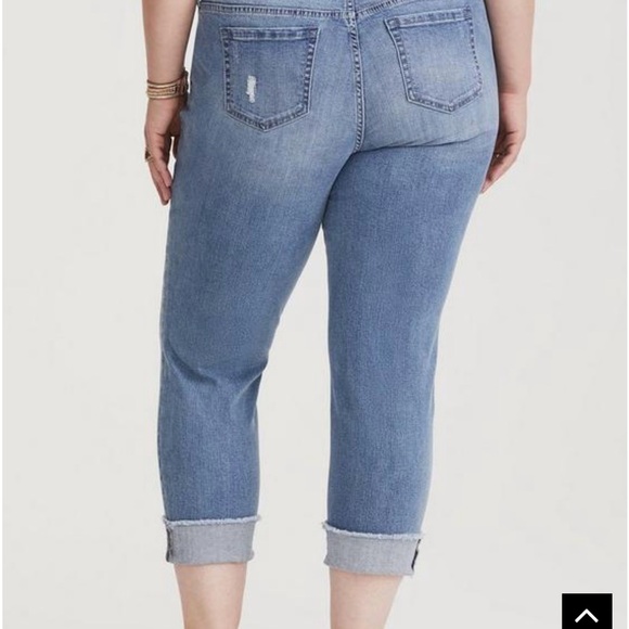 Torrid Cropped Jeans - Picture 3 of 10